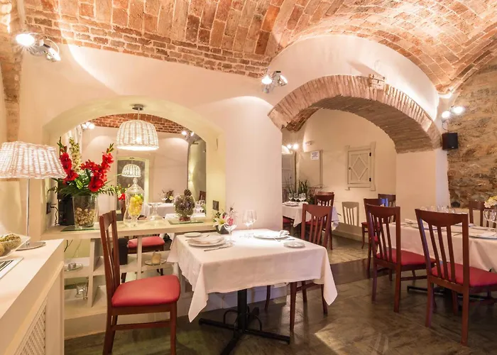 Plaza Grande מלון